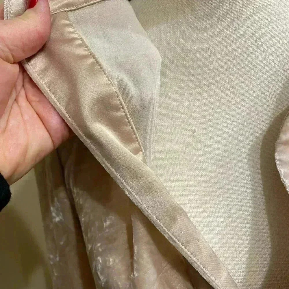 Anthropologie‎ Women's Silk Beige Soft Pullover Collared Medium Top Blue Tassel - Picture 11 of 15